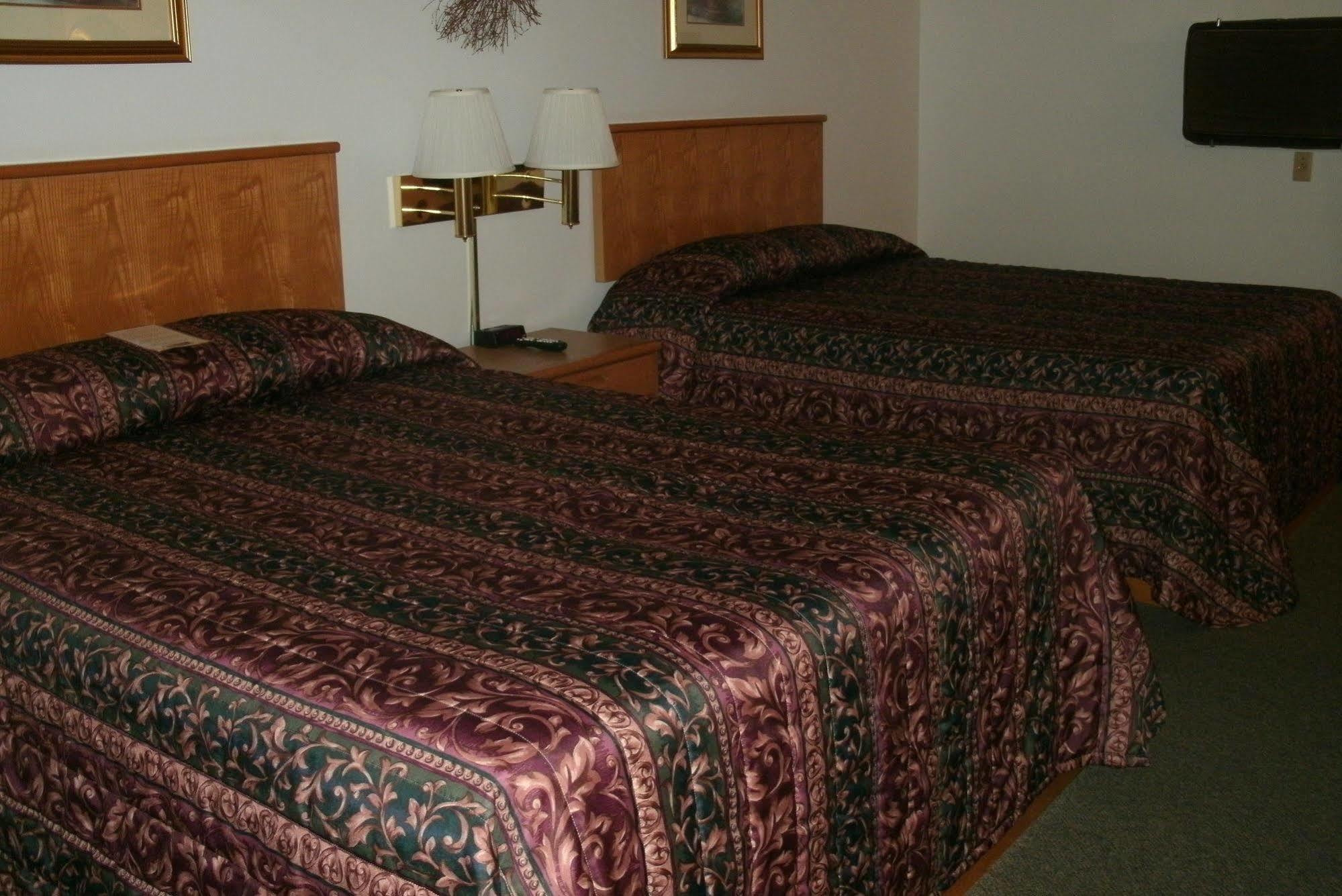 Budget Host Inn Ironwood Exterior foto