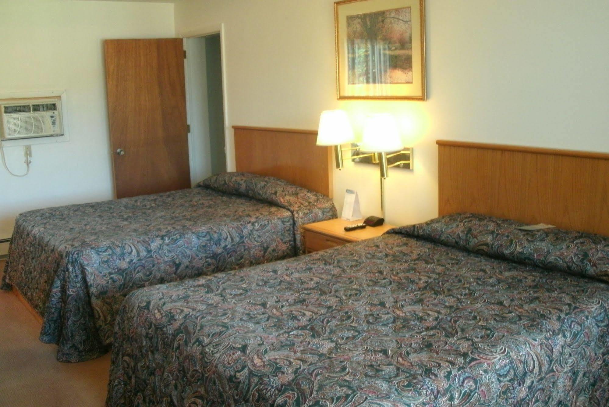 Budget Host Inn Ironwood Exterior foto